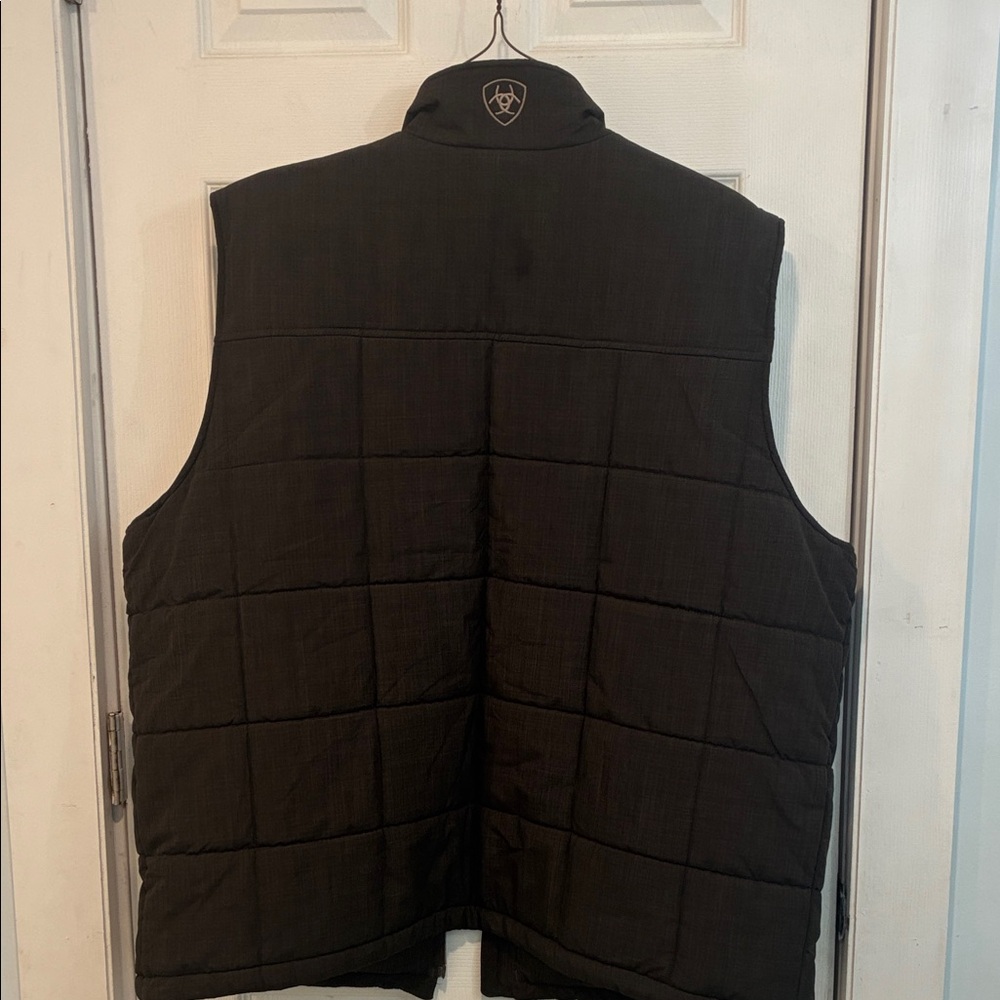 Ariat Men's Dark Quilted Vest conceal carry - Picture 5 of 6